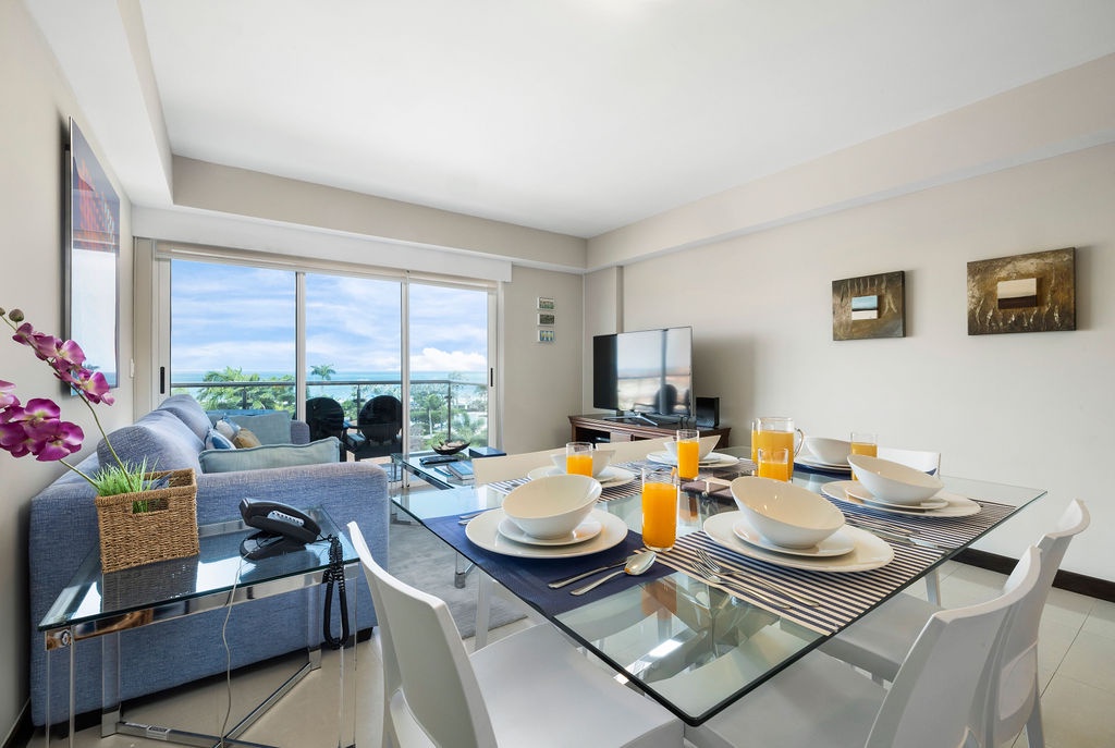Oceania Residences Aruba — Interior — Dining, Ocean View